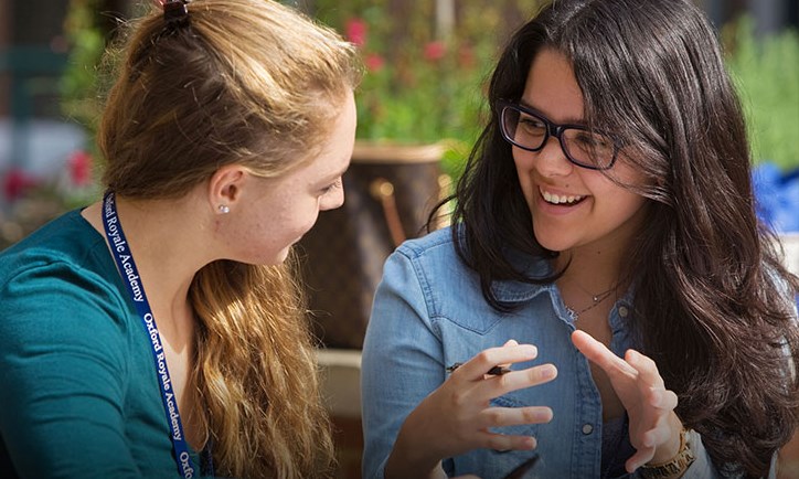 Cứ ra nước ngoài chắc chắn nói giỏi tiếng Anh?